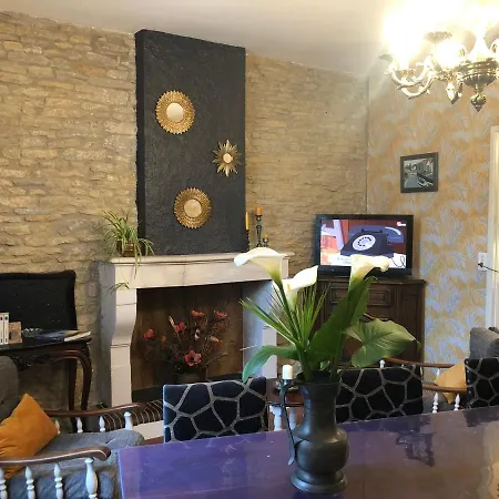 בית נופש Le Clos Des Lys, Maison De Pays Raffinee Proche De La סן-ג'ורג'-דולרו