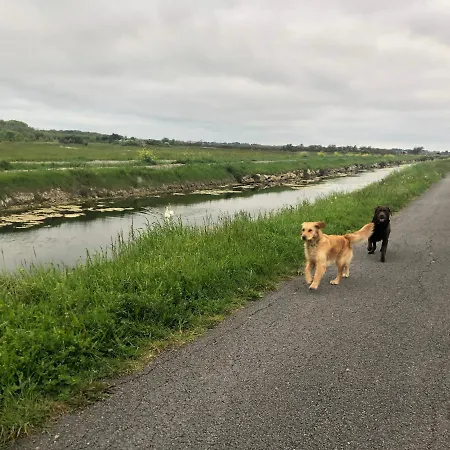 Le Clos Des Lys, Maison De Pays Raffinée Proche De La Mer, Linge Inclus Hébergement de vacances *