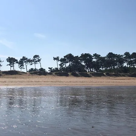Hébergement de vacances Le Clos Des Lys, Maison De Pays Raffinée Proche De La Mer, Linge Inclus Saint-Georges-d'Oleron