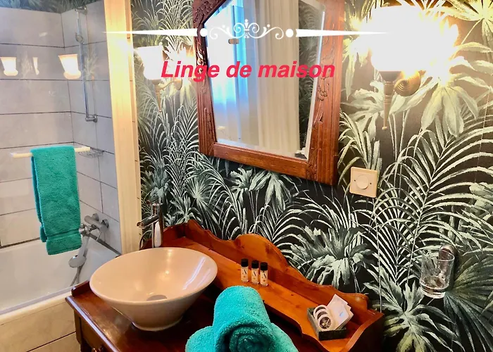 Nyaraló Le Clos Des Lys, Maison De Pays Raffinee Proche De La